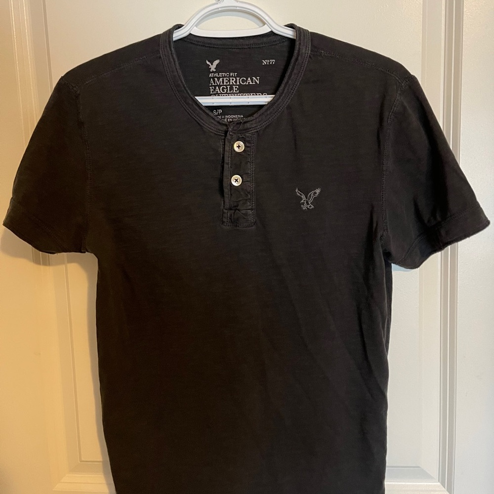 American eagle tshirt